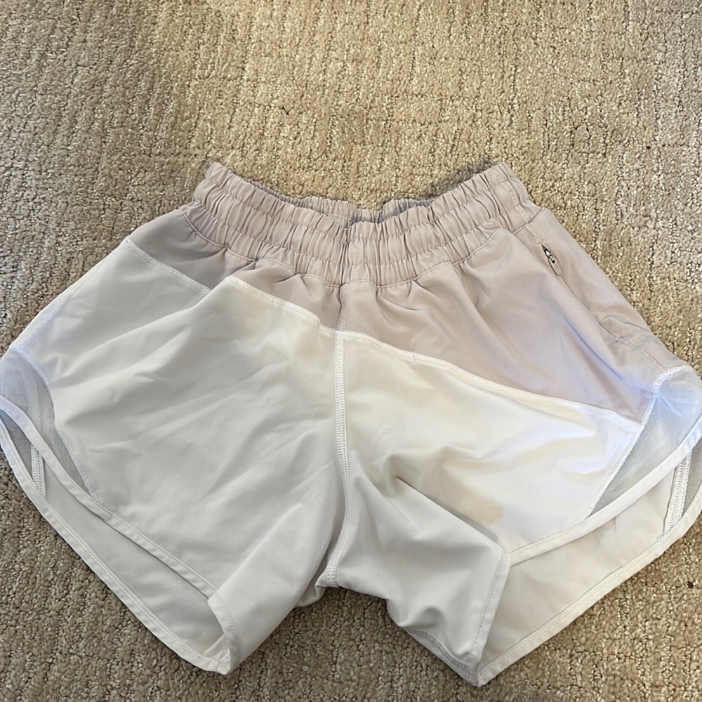 Lululemon hotty hot shorts two tone size 0 tall